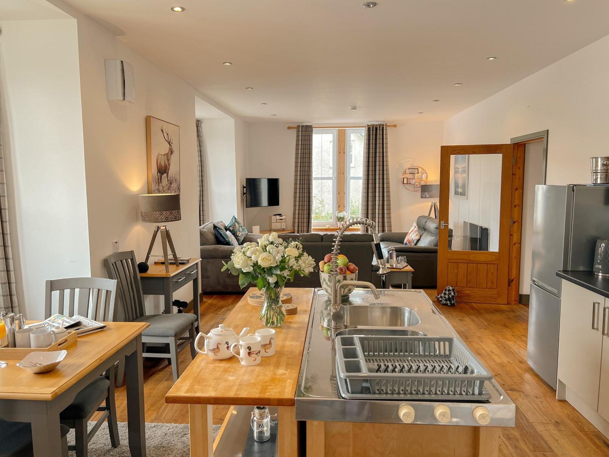 Loch Ness Gatehouse Apartments Fort Augustus Exterior foto